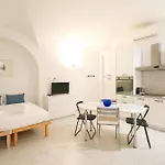 Roma Centro 10 Min - Confortevole Apt - Metro 5 Min