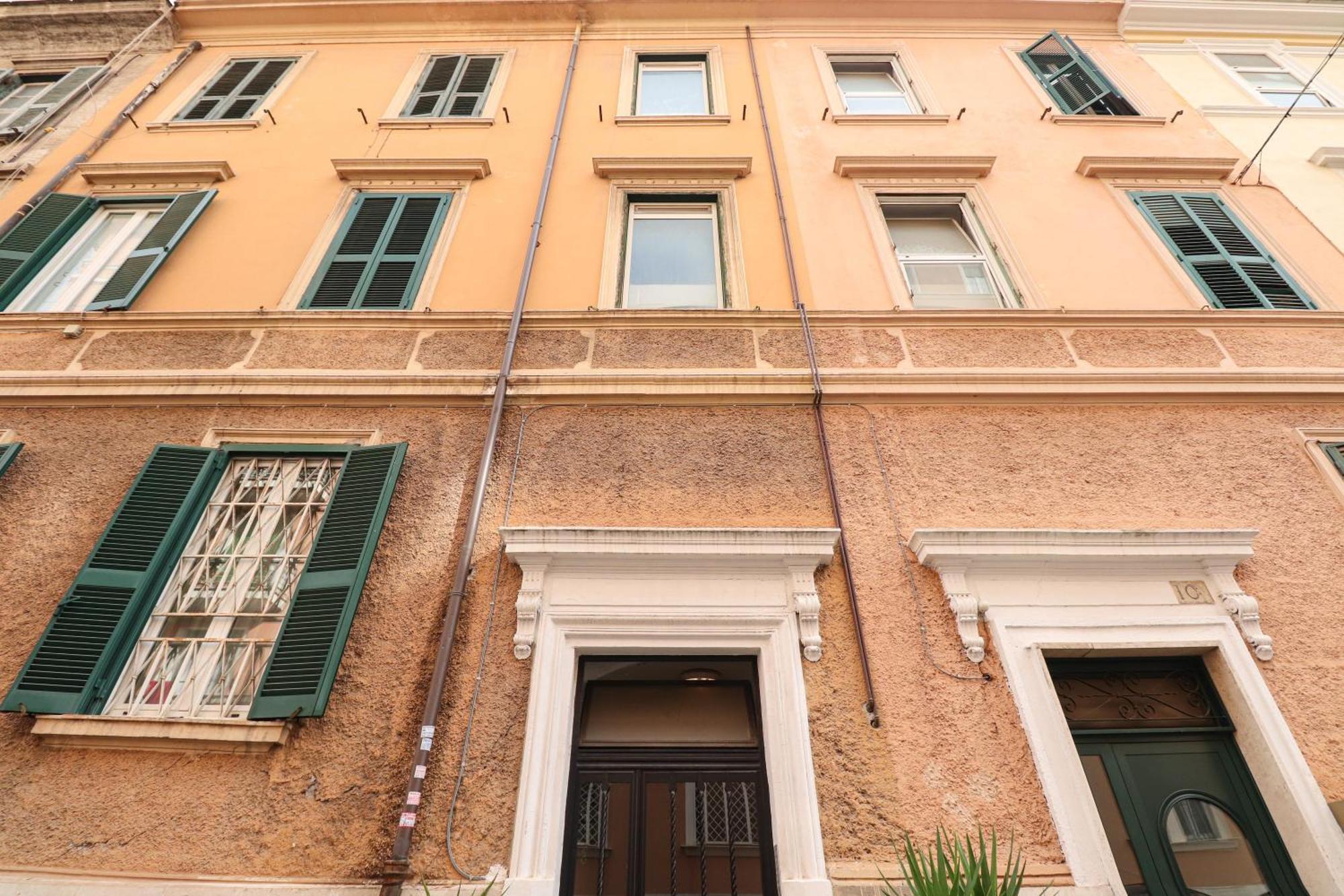 Apartment Centro 10 Min - Confortevole - Metro 5 Min *